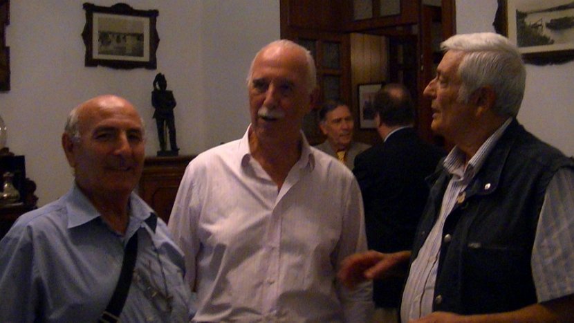 2° raduno a Salerno dal 28 al 29 settembre 2012 - foto...051 - brindisi con spuntino